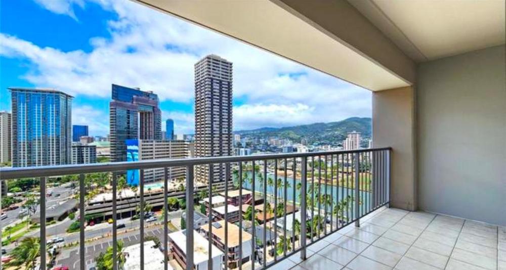 Luxury Upscale Condo In The Heart Of Waikiki